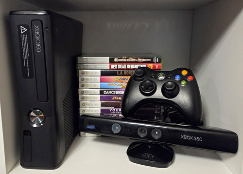 Microsoft xbox 360 model - s,
