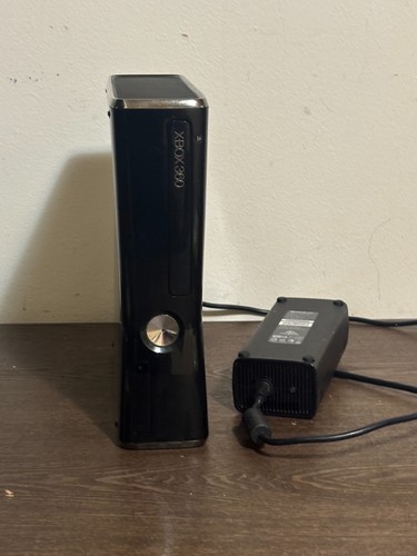 2010 xbox 360 console - 2010,